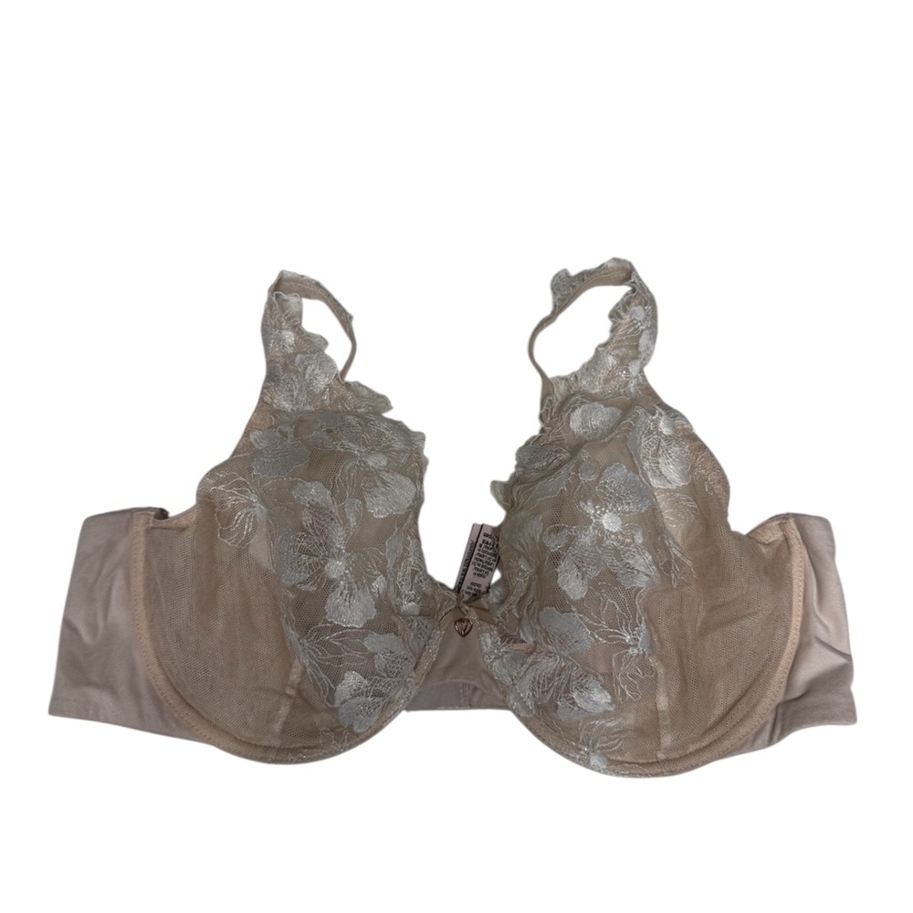 Victoria's Secret Tan and Cream Lace Bra
